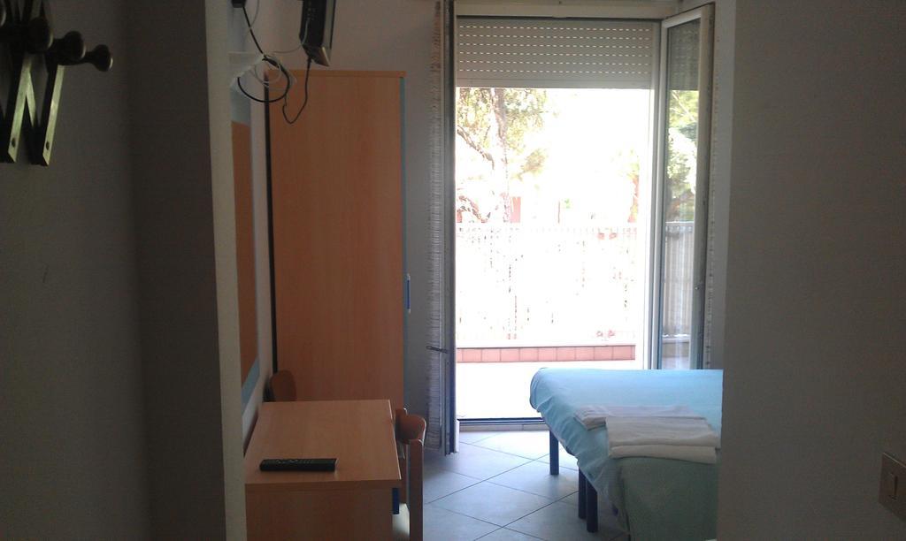 Hotel Edelweiss Cervia Camera foto