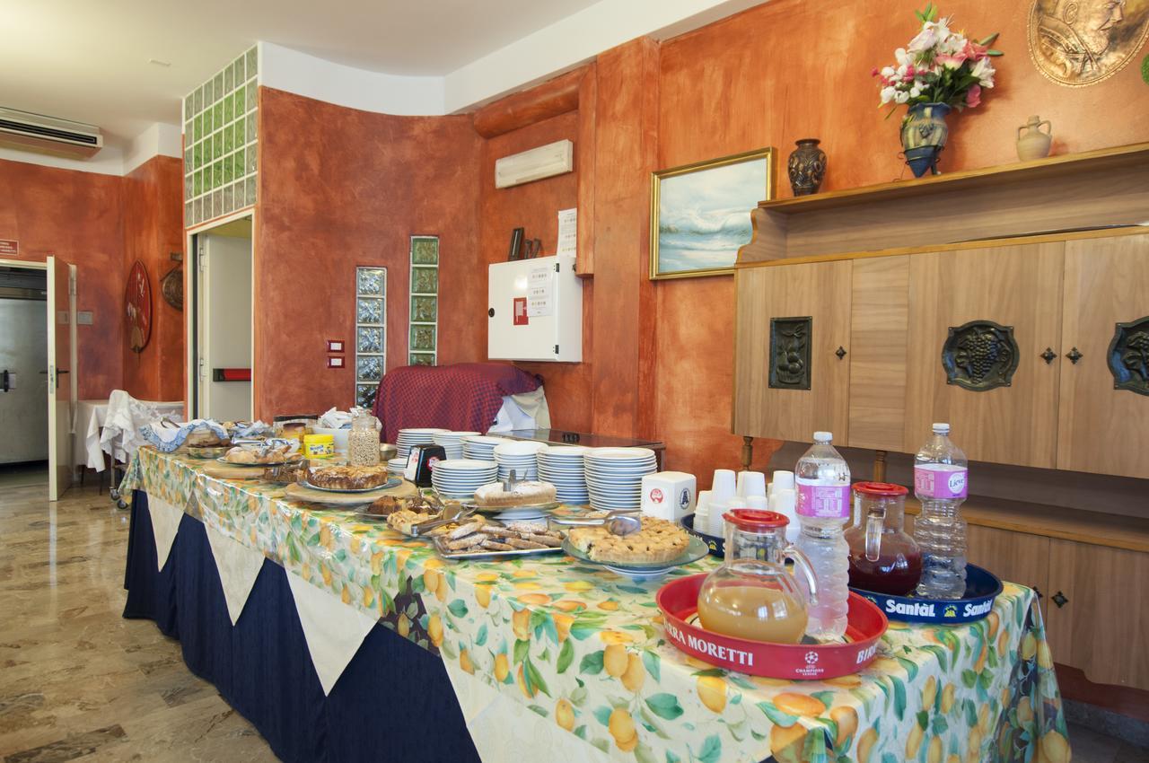 Hotel Edelweiss Cervia Esterno foto